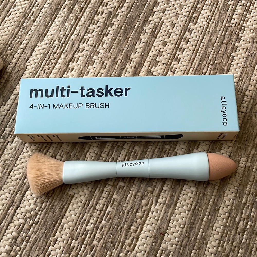 Alleyoop multi-tasker 4 in 1 makeup brush